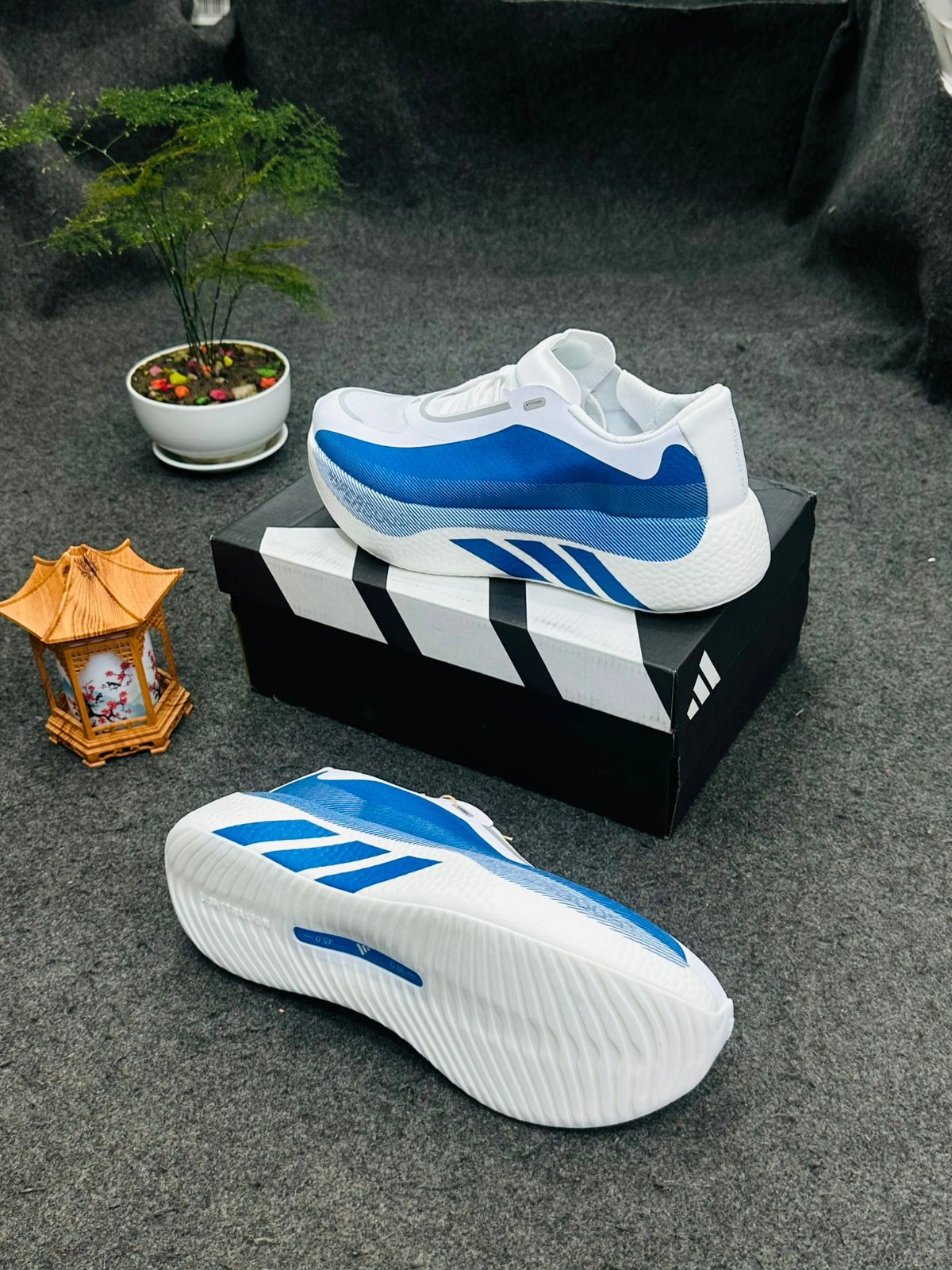 image (6) Adidas Hyperboost Edge - Image 1