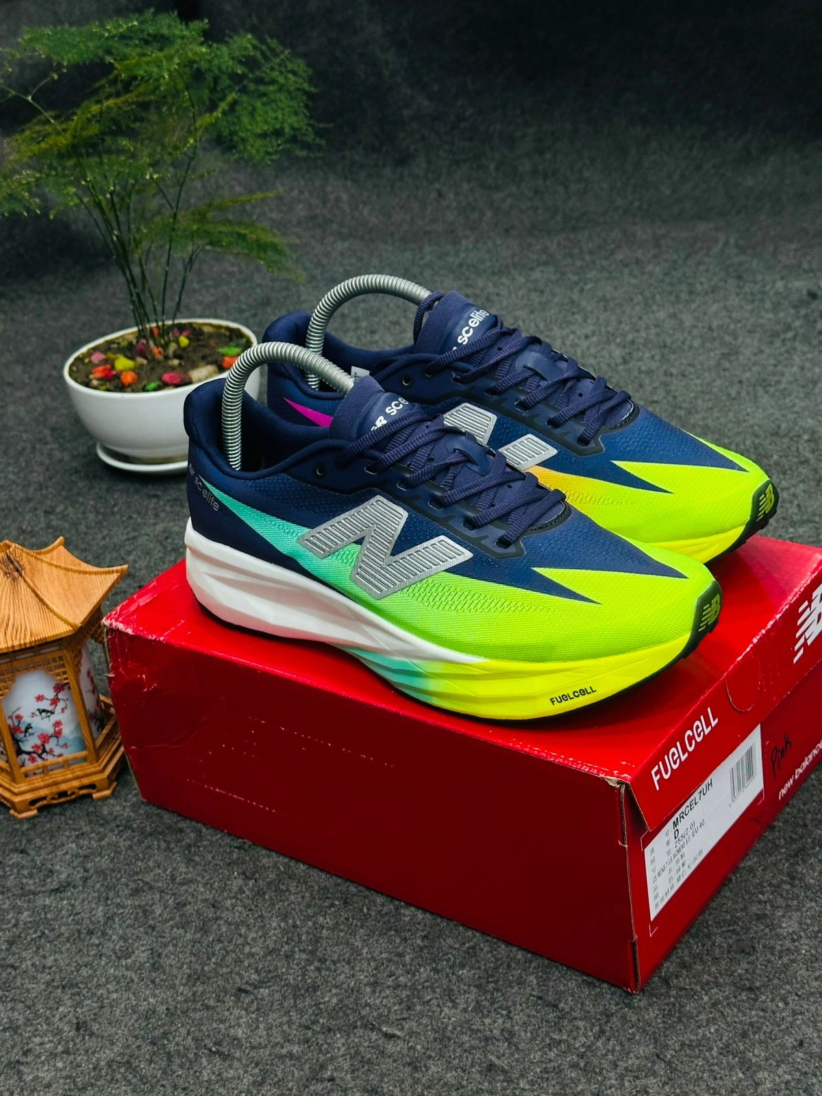image New Balance FuelCell SuperComp Elite v5 - Image 1
