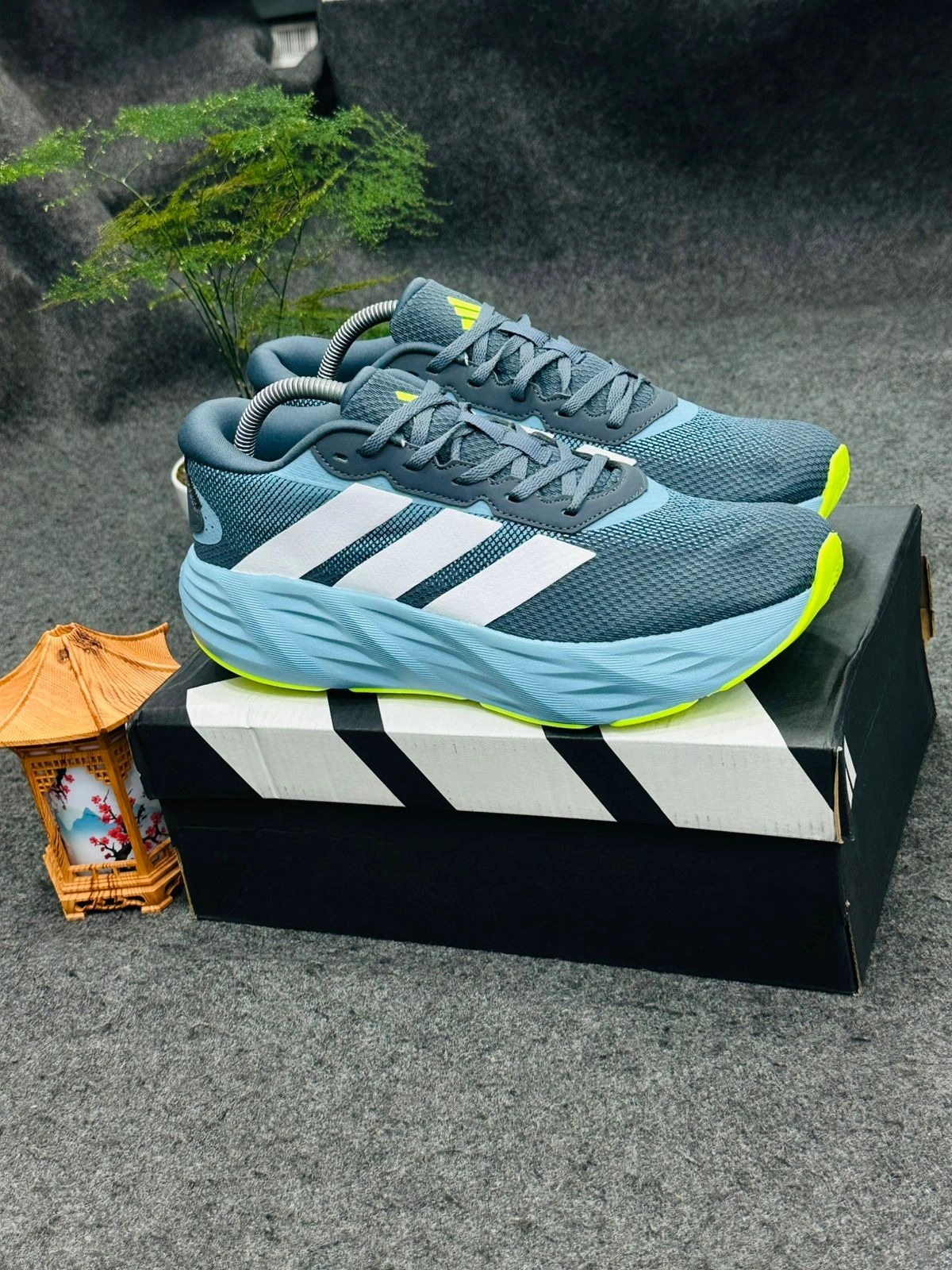 image - 2026-05-02T214343.972 Adidas Supernova Rise 2. - Image 1