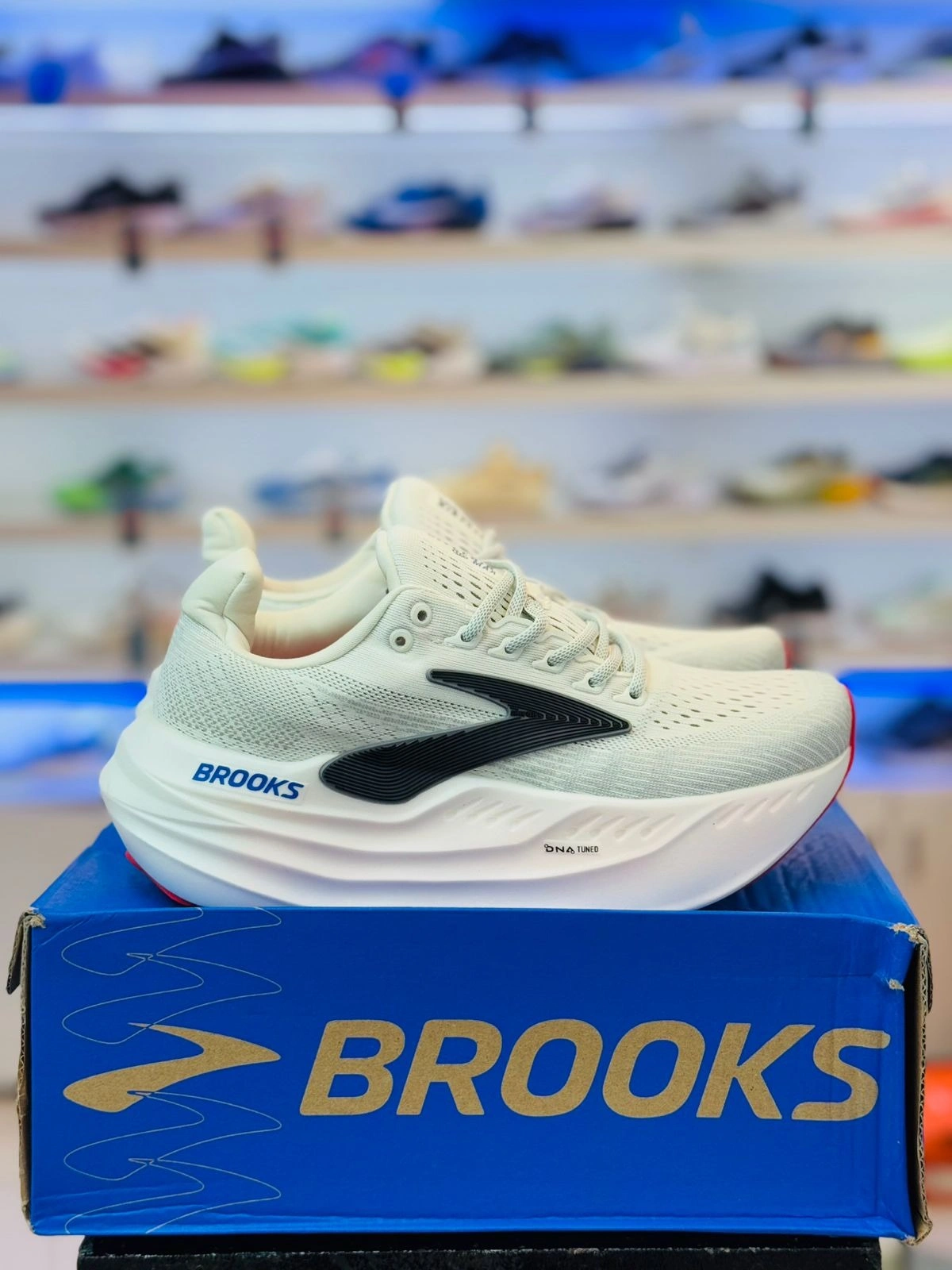 Brooks Glycerin Max - Image 1