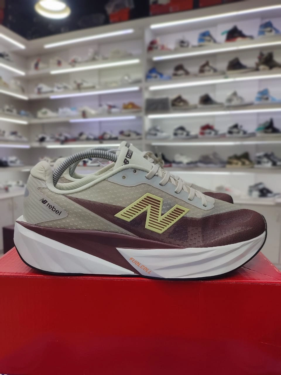 image - 2026-05-16T111348.571 New Balance FuelCell Rebel v5 - Image 1